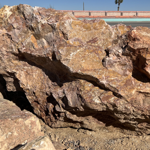 Sierra Red Boulders